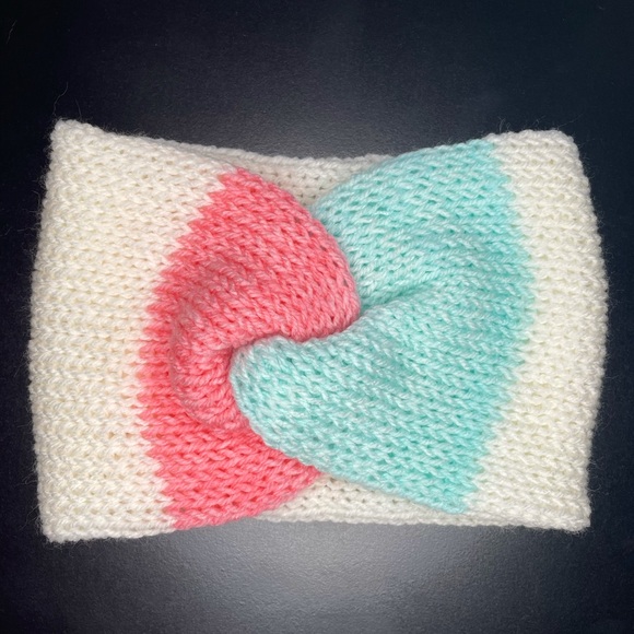 Messy bun ear warmer - Picture 7 of 11